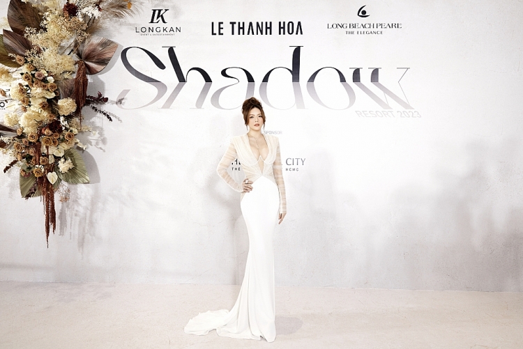 Lý Nhã Kỳ diện trang sức 20 tỷ dự event Lê Thanh Hòa