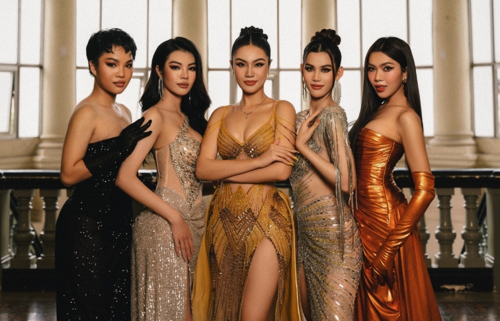 Á hậu Thủy Tiên gợi cảm cạnh dàn trò cưng 'Miss International Queen Vietnam 2023'
