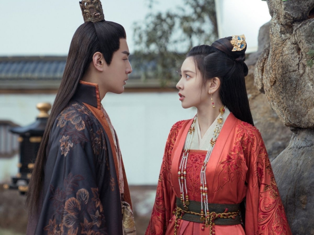 'Lưỡng Bất Nghi': Phim mới của 'HyunA phiên bản Trung' lên sóng VieON