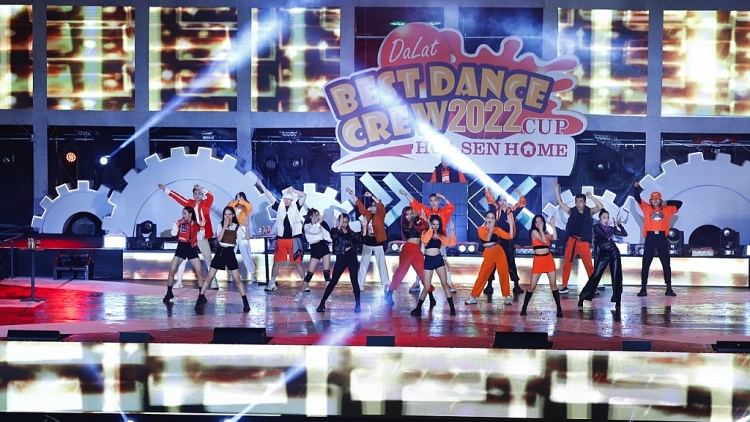 Viết Thành, Việt Max, Quang Đăng đưa ra lời khuyên thực tế cho các đội lọt chung kết 'Dalat Best Dance Crew 2023'