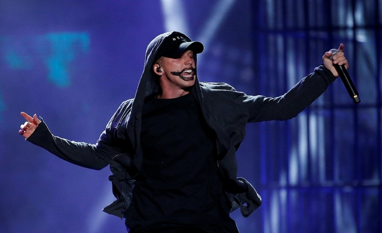 NF - 'Truyền nhân' của Eminem hay một bản thể độc đáo mới của làng rap?