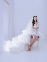 'Nàng dâu mới' Phương Khánh yêu kiều trong thiết kế của NTK Nguyễn Minh Công