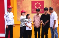 'Mái ấm gia đình Việt': Quyền Linh, Tiết Cương và Thanh Ngọc nghẹn lòng trước các em nhỏ thiếu vắng tình thương của cha mẹ