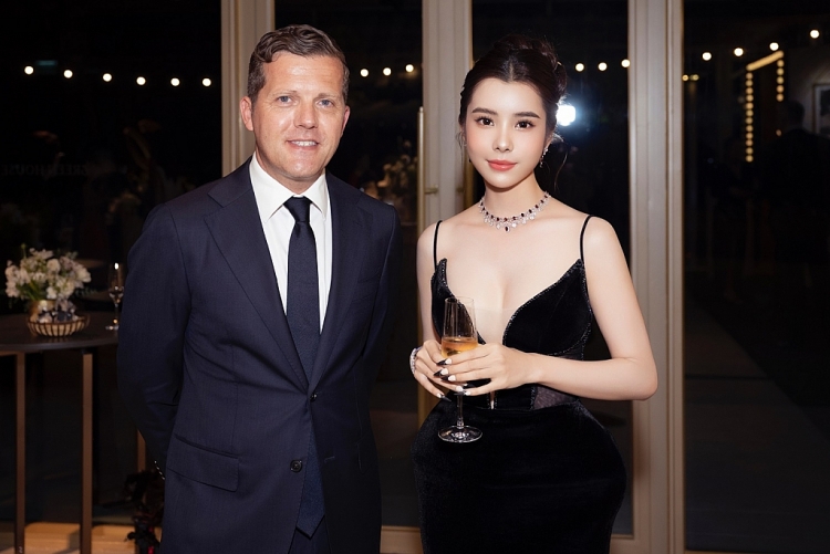 Diện phụ kiện tiền tỷ tại sự kiện, Hoa hậu Huỳnh Vy lên tiếng về việc chuộng hàng hiệu