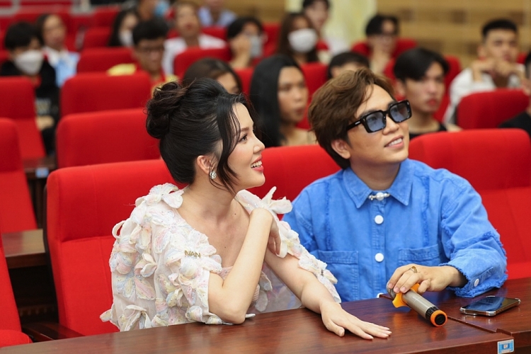 Hải Triều làm giám khảo buổi casting show mới của nhà thiết kế Ivan Trần