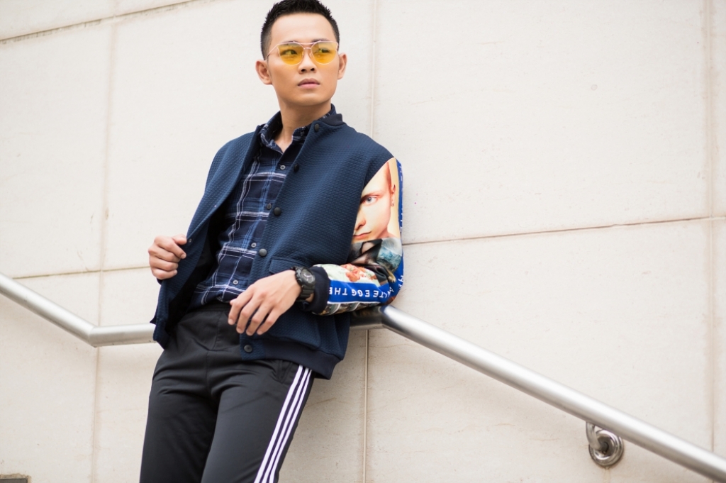 thai giam anh tu tre trung tren duong pho sai gon