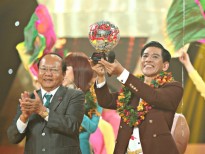 “Vua phòng trà” Đức Minh đăng quang Quán quân "Tình Bolero hoan ca 2017"