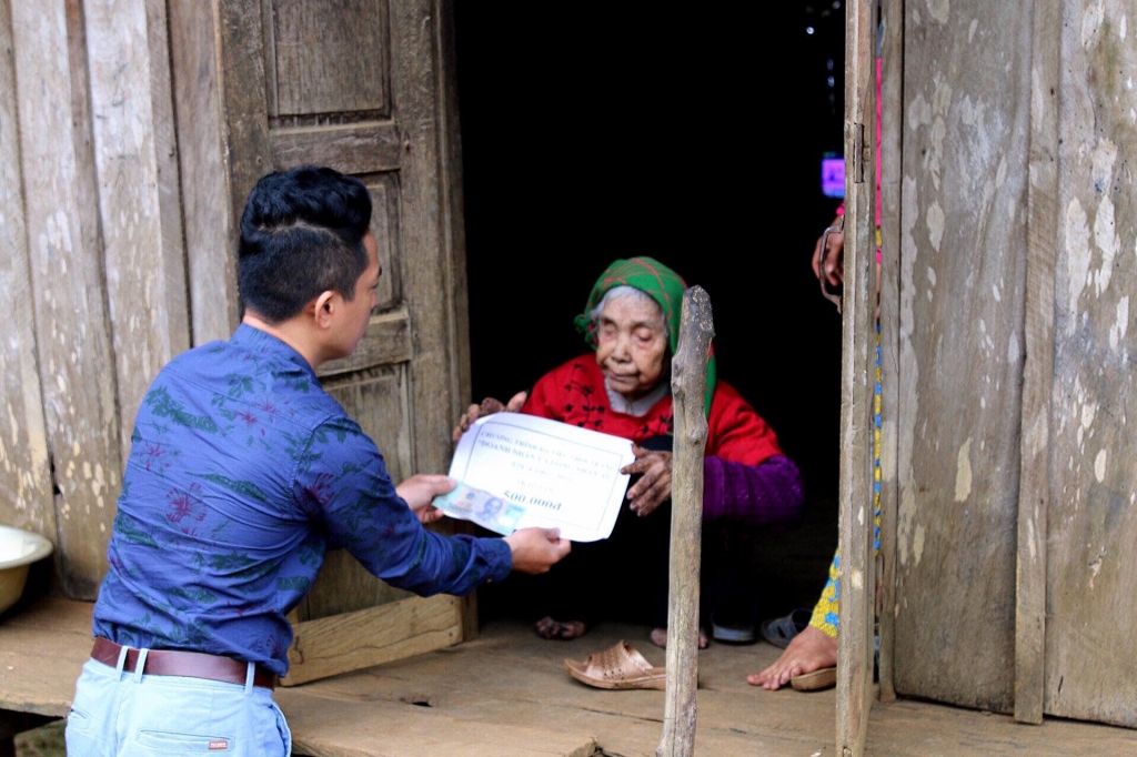 ntk kairo hoa voi hanh trinh thien nguyen trao tang qua doi lay yeu thuong