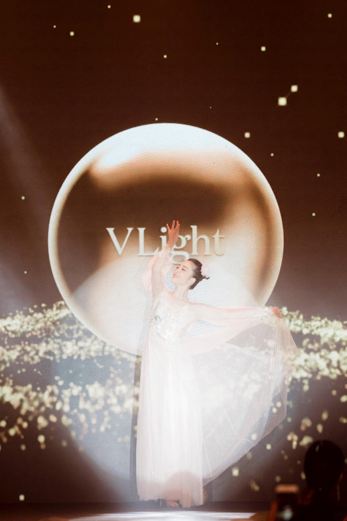 linh nga tiet lo tao mat vline lan da trang khong ti vet nho massage