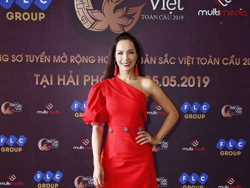 Người mẫu Thúy Hạnh đồng hành cùng các thí sinh 'Hoa hậu bản sắc Việt toàn cầu 2019'