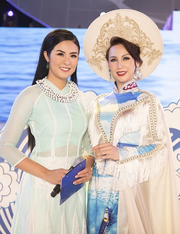 hoa hau paris vu hoi ngo hoa hau ngoc han tai festival bien nha trang