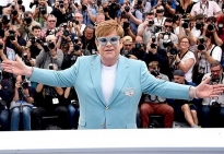 Phim tiểu sử về huyền thoại âm nhạc Elton John gây choáng ngợp tại LHP Cannes