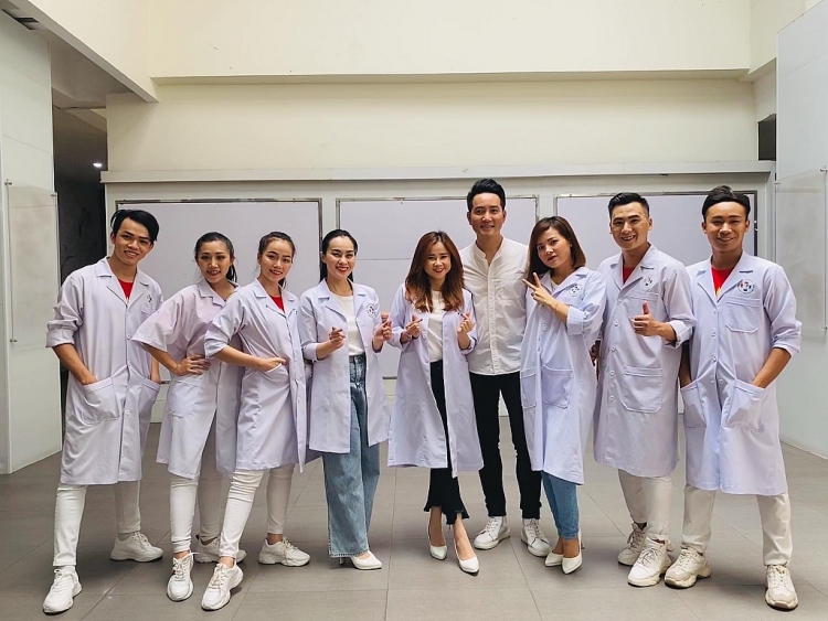 cung nguyen phi hung den nhung noi dang can chung ta