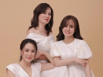 Ca sĩ Ánh Linh hạnh phúc bên mẹ và em gái