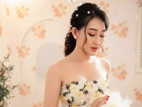 Hoa hậu Huỳnh Thúy Anh khoe ảnh tuổi thơ với nhan sắc xinh đẹp từ tấm bé