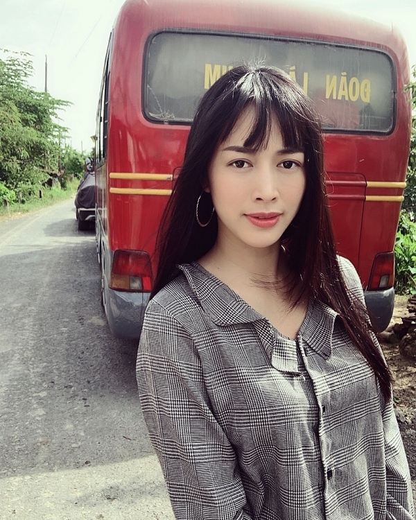 mai thanh ha do mau tren truong quay me ghe vi qua nhap vai danh ghen