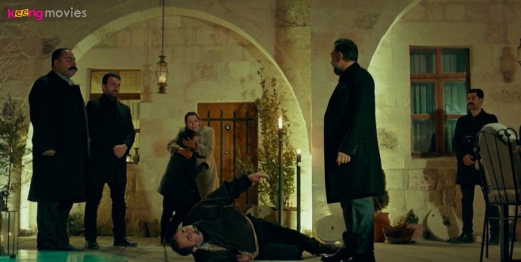 doi dau dinh menh nhung toi ac ghe ron cua con trai nha fekrit