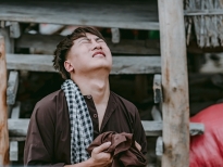 Cú twist bất ngờ trong MV 'Áo cũ tình mới' của Châu Khải Phong khiến khán giả ngỡ ngàng