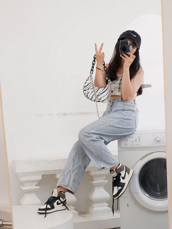 Diễn viên Tú Anh gợi ý tuyệt chiêu mix & match cực đỉnh dành cho các cô nàng 'nấm lùn'