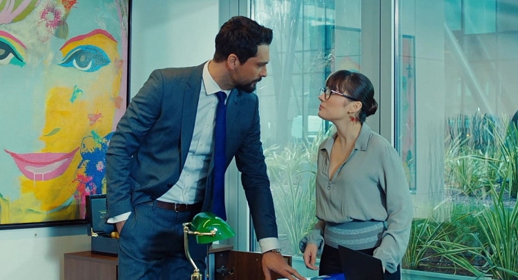 'Trái cấm': Cắm sừng người yêu nhưng Alihan vẫn ghen tuông, phá rối khi nghĩ Zeynep có bạn trai mới