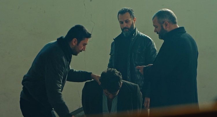 'Trái cấm': Cắm sừng người yêu nhưng Alihan vẫn ghen tuông, phá rối khi nghĩ Zeynep có bạn trai mới