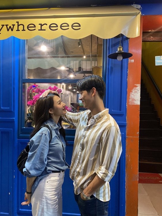 Đột nhập hậu trường 'cười xỉu' của 'cặp đôi visual' Minh Trang - Song Luân trong 'Cây táo nở hoa'