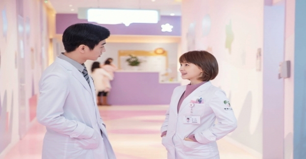 Mê mệt với tạo hình của Trần Hiểu trong 'Bác sĩ nhi khoa tài ba'