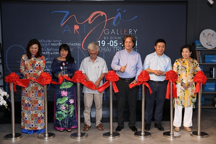 ‘Đất nước và con người' tại triển lãm tranh của cố họa sĩ Nguyễn Cao Thương cùng 12 họa sĩ khác