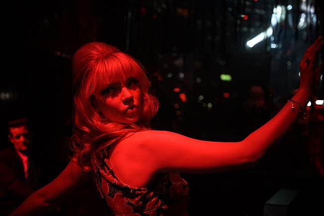 'Đêm trước ở Soho': Phim mới của 'nữ hoàng Gambit' Anya Taylor-Joy tung trailer u ám đến sởn gai ốc