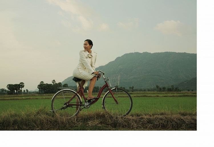 Hồ Thu Anh quảng bá vẻ đẹp An Giang: Sự pha trộn giữa các tác phẩm thời trang