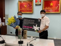 Quyền Linh cùng CLB Hoa Lan Bình Phước gửi 2 tỷ đồng chống dịch