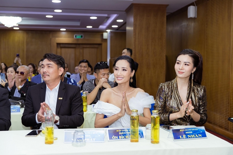 NSƯT Trịnh Kim Chi làm Trưởng ban giám khảo 'Cuộc thi ảnh online Hoa hậu biển môi trường 2022'