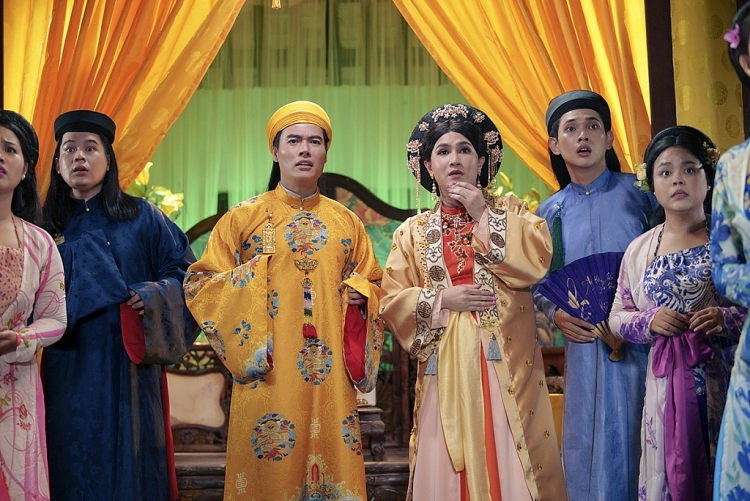 Fan phấn khích khi 'Hoàng hậu họ Huỳnh' quá giống 'Như ý truyện' phiên bản hài