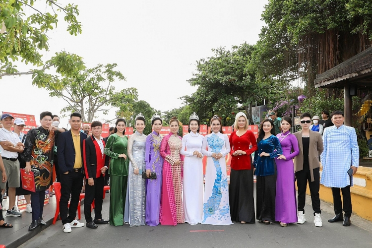 Mãn nhãn với màn trình diễn thời trang của thí sinh 'Hoa hậu doanh nhân Việt Nam toàn cầu 2022'