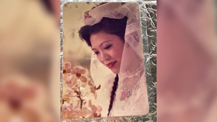 'Tình trăm năm': 17 năm 'hôn nhân xa nhà' và cái kết viên mãn của chuyện tình chàng lơ xe và Hoa khôi Long An