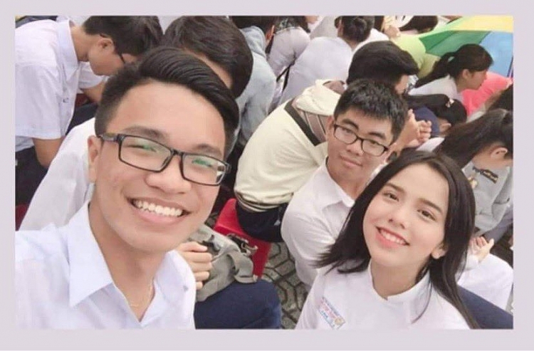 Phí Phương Anh và MiiNa khiến netizen bất ngờ khi tung loạt ảnh thời học sinh