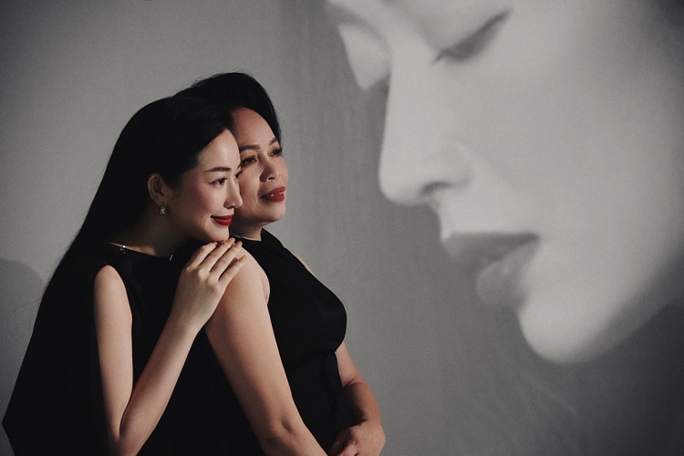 Mai Thanh Hà chia sẻ xúc động về bộ ảnh lần đầu thực hiện cùng mẹ