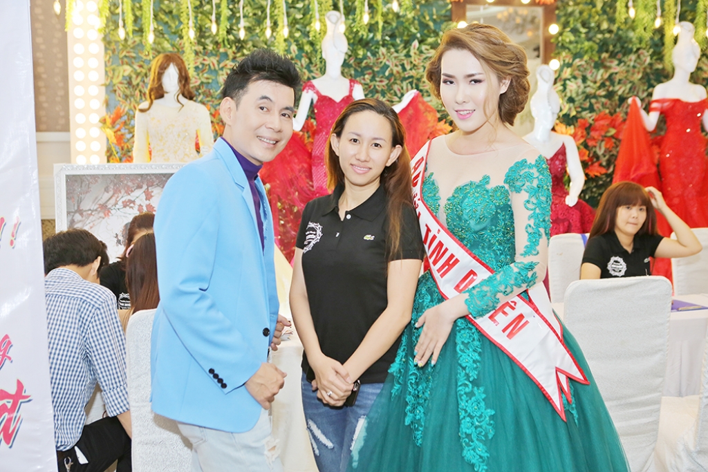 ca si doan truong bi bat coc lam chu re bat dac di