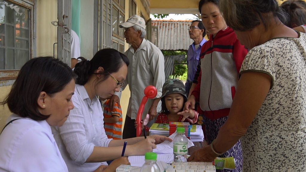 Hành trình từ thiện 'Nụ cười trẻ thơ' cho các em học sinh nghèo xã Trường Bình, vùng ven TP.HCM hanh trinh tu thien nu cuoi tre tho cho cac em hoc sinh ngheo xa truong binh vung ven tphcm