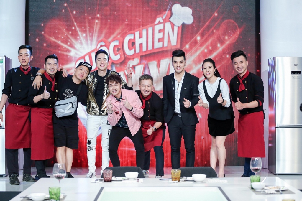 song lai tuoi thanh xuan khi nghe ung hoang phuc nhat tinh anh hat trong cuoc chien my vi