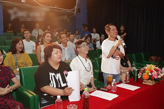 minh nhi chuan bi lam phim dai tap dinh gia tu hy