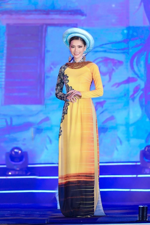 ntk viet hung mang ao dai ve voi vung dat tam ky huyen thoai