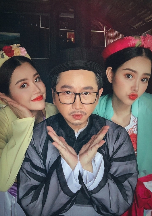 chi em song sinh gemini ban nha lam mv