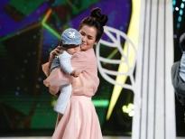 vo ha tram chia se thoi hoc tro sieu quay an hang tron giam thi tham chi quay bai