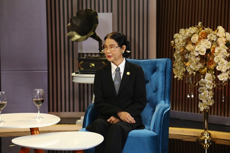 chuyen cuoi tuan luat su truong thi hoa buc xuc vi phim anh thuong che gieu nhung nguoi dong gioi