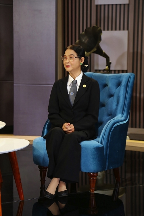 chuyen cuoi tuan luat su truong thi hoa buc xuc vi phim anh thuong che gieu nhung nguoi dong gioi