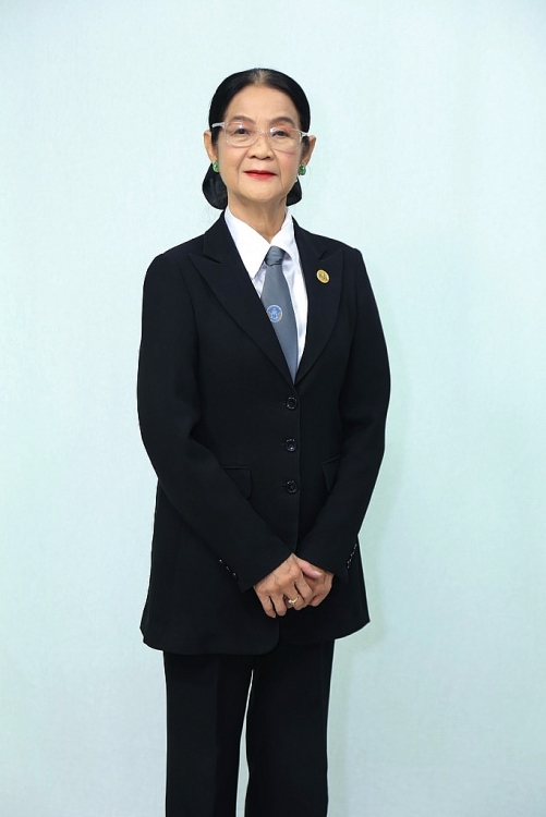 chuyen cuoi tuan luat su truong thi hoa buc xuc vi phim anh thuong che gieu nhung nguoi dong gioi