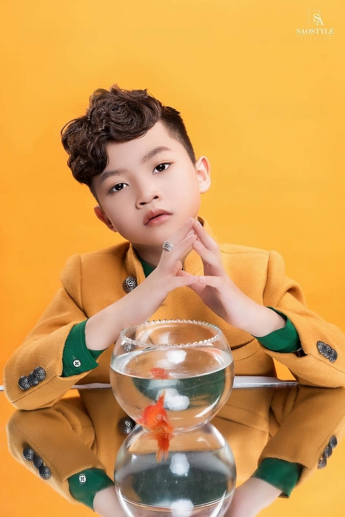 'Nam thần nhí' Phong Thiên hóa thân con trai Ngọc Sơn nhảy hiphop, khoe vũ đạo chuyên nghiệp trong MV mới