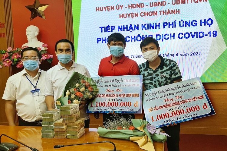 MC Quyền Linh về chốt chặn dịch Covid-19 tặng 500 giường bệnh