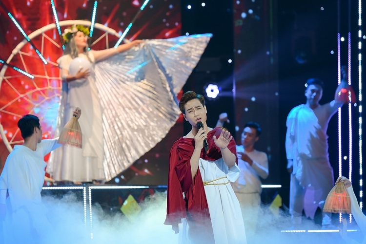 'Hãy nghe tôi hát 2021': Tina Ngọc Nữ khiến danh ca Giao Linh phải bật khóc